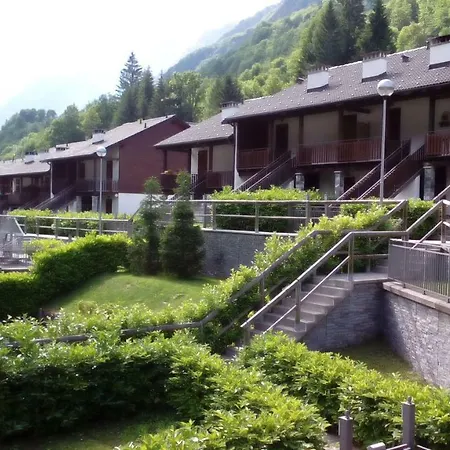 La Dimora Delle Corti Casa vacanze Vanzone